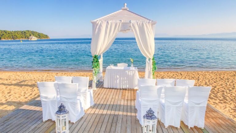 celebração de casamento na praia